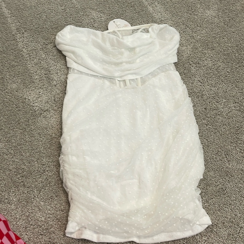 Selfie Leslie, white dress in size large